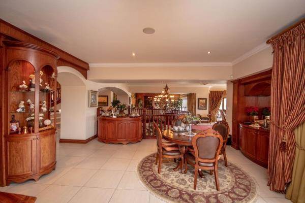 6 Bed House in Hartbeespoort Dam photo number 18