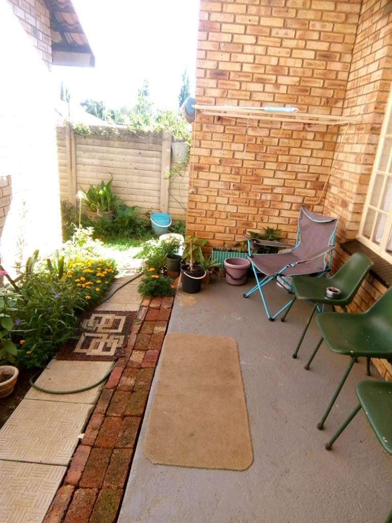 1 Bed Apartment in Parys photo number 1