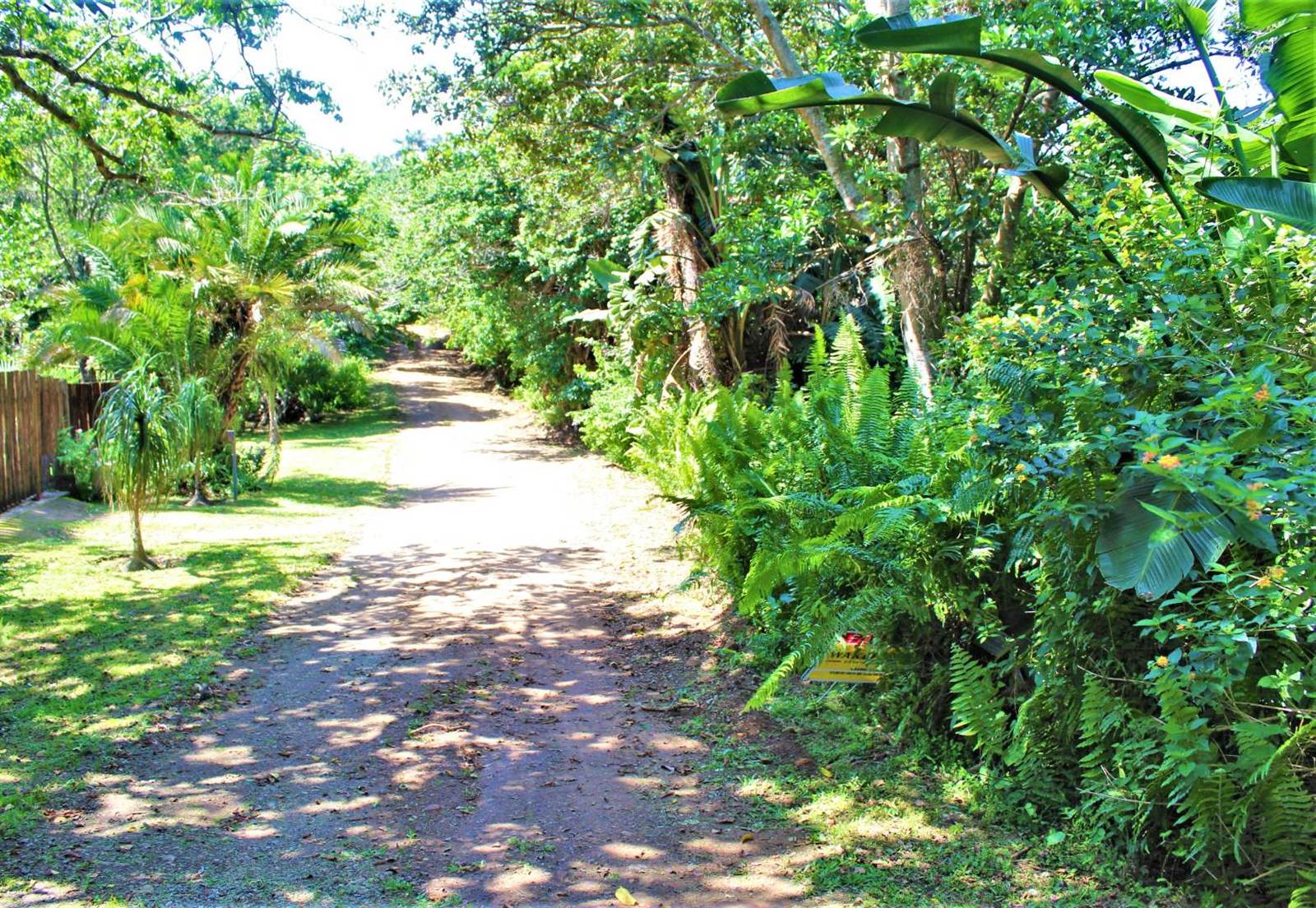 1030 m² Land available in Leisure Bay photo number 1