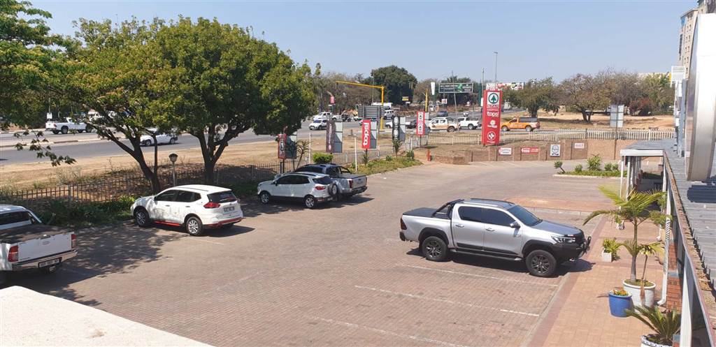 80  m² Retail Space in Nelspruit Central photo number 7