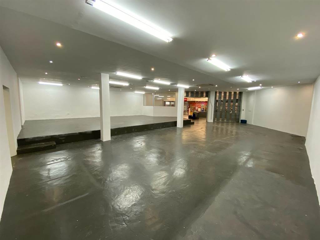 260  m² Retail Space in Somerset West Central photo number 4