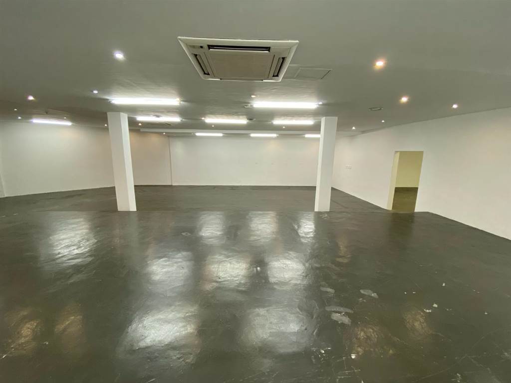 260  m² Retail Space in Somerset West Central photo number 8
