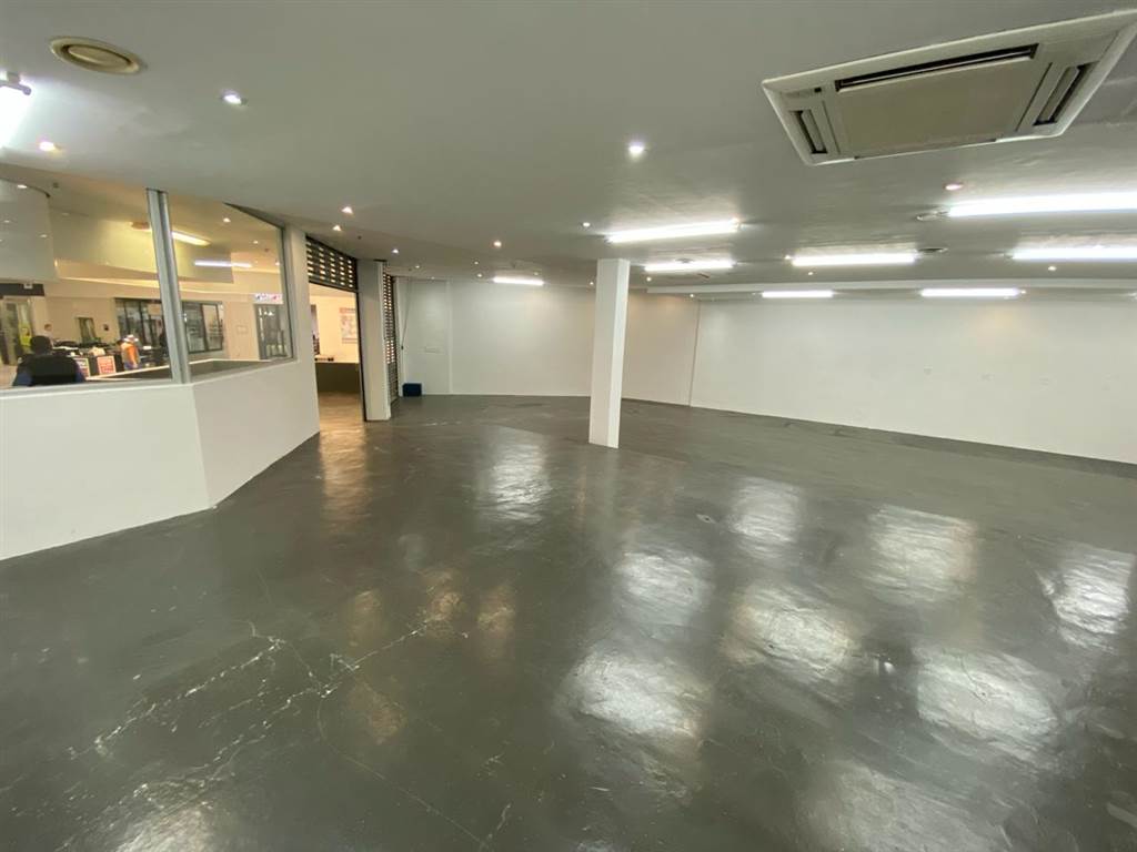 260  m² Retail Space in Somerset West Central photo number 9