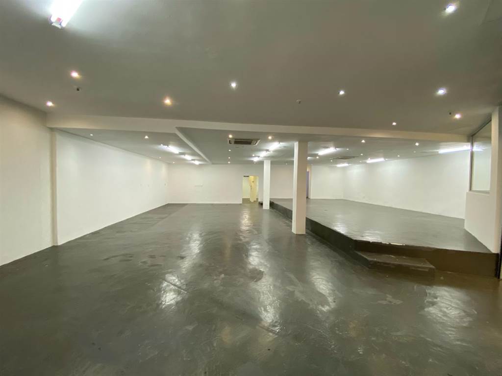 260  m² Retail Space in Somerset West Central photo number 15