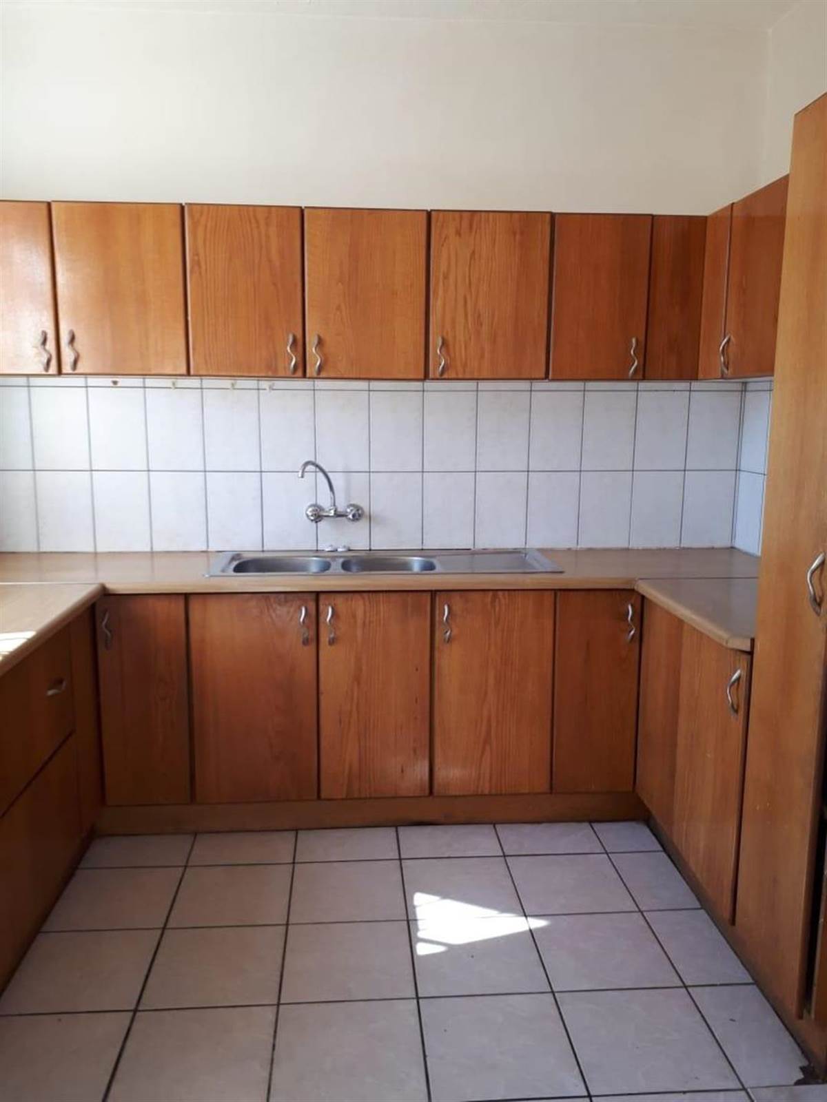 2 Bed Apartment in Trichardt photo number 4