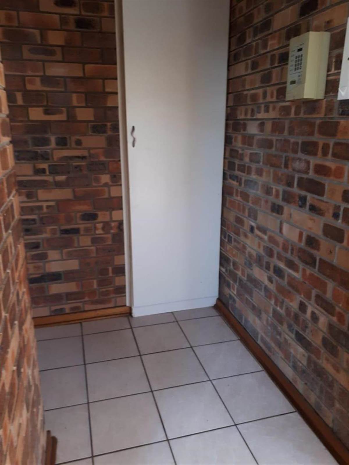 2 Bed Apartment in Trichardt photo number 3