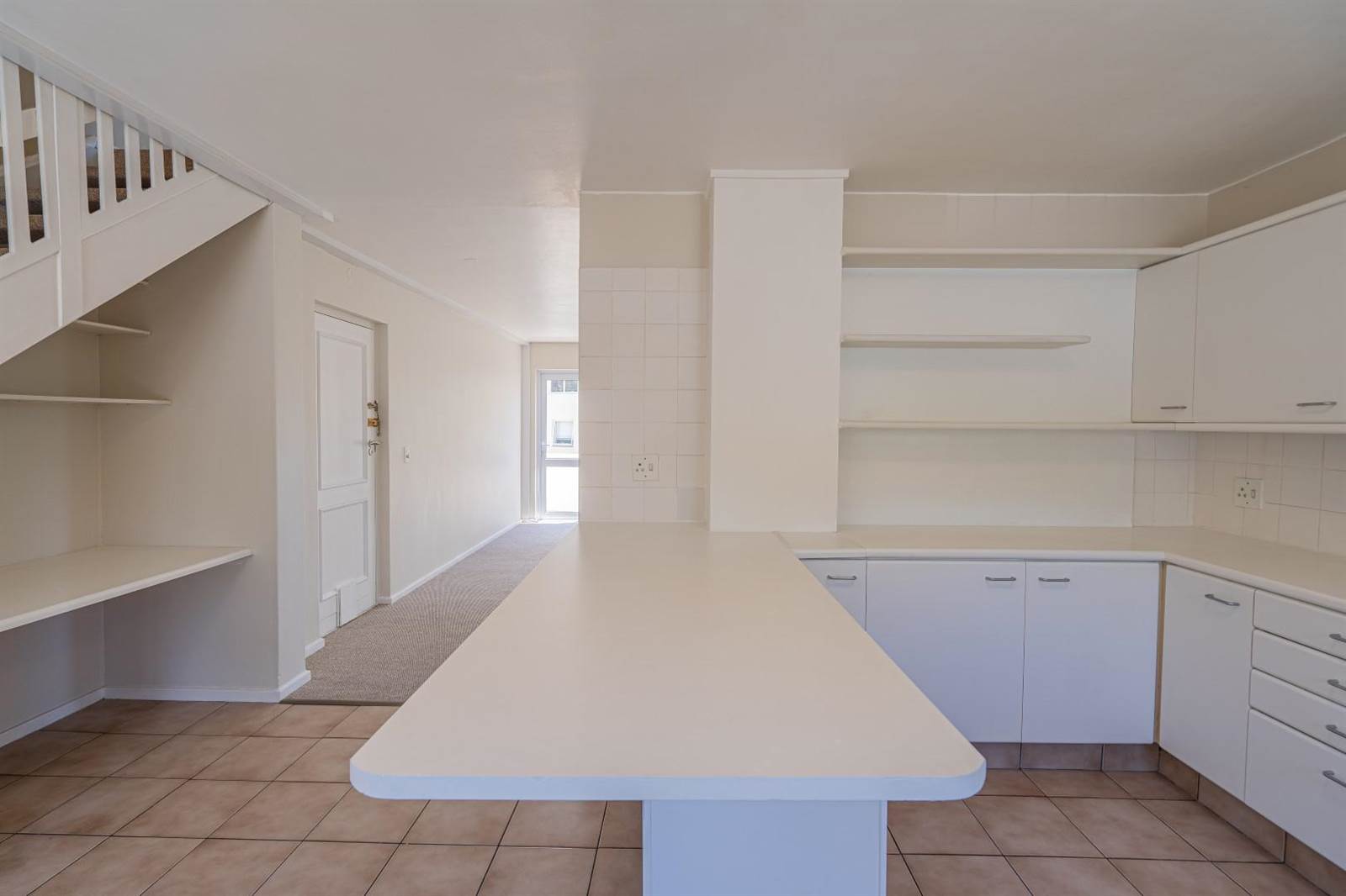 2 Bed Apartment in Fresnaye photo number 3
