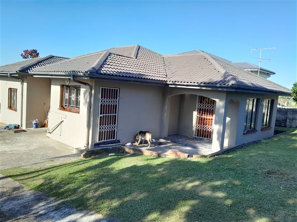 3 Bed House in Stanger Manor