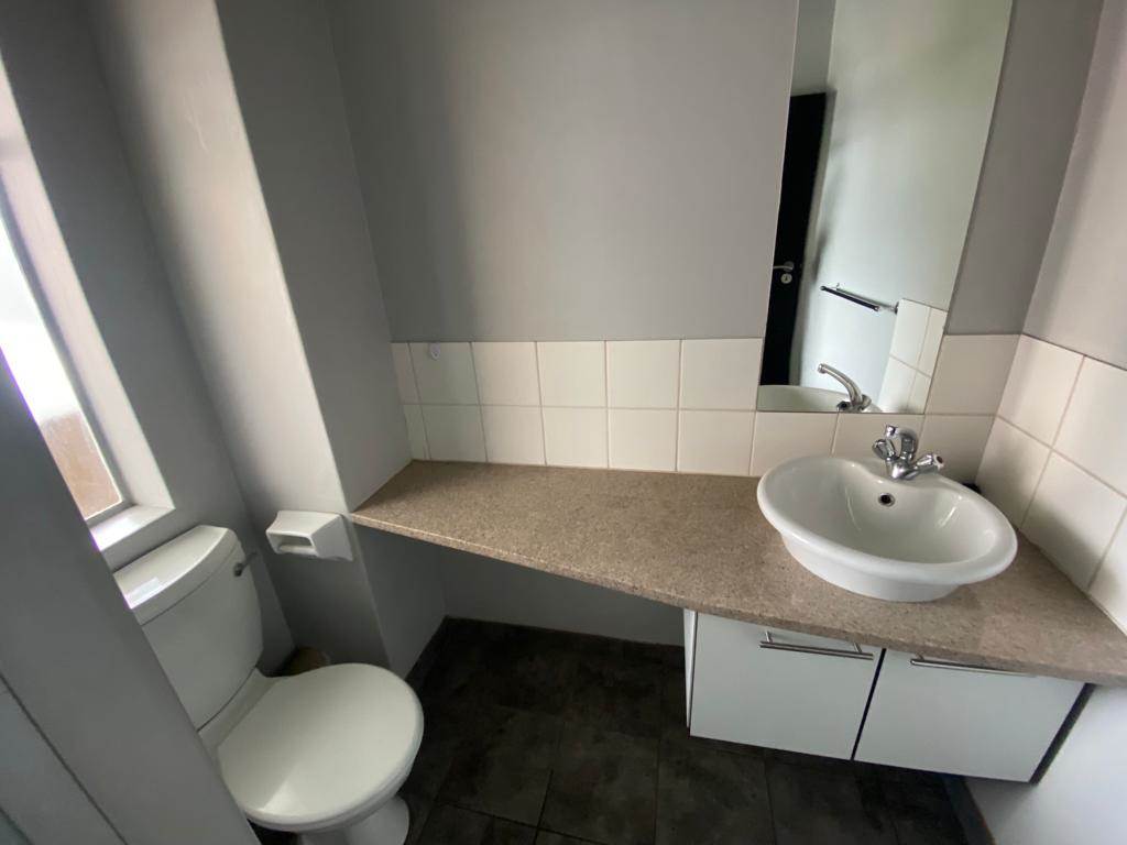 1 Bed Apartment in Hatfield photo number 3