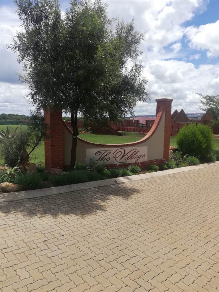 3 Bed Townhouse in Boschkop photo number 18