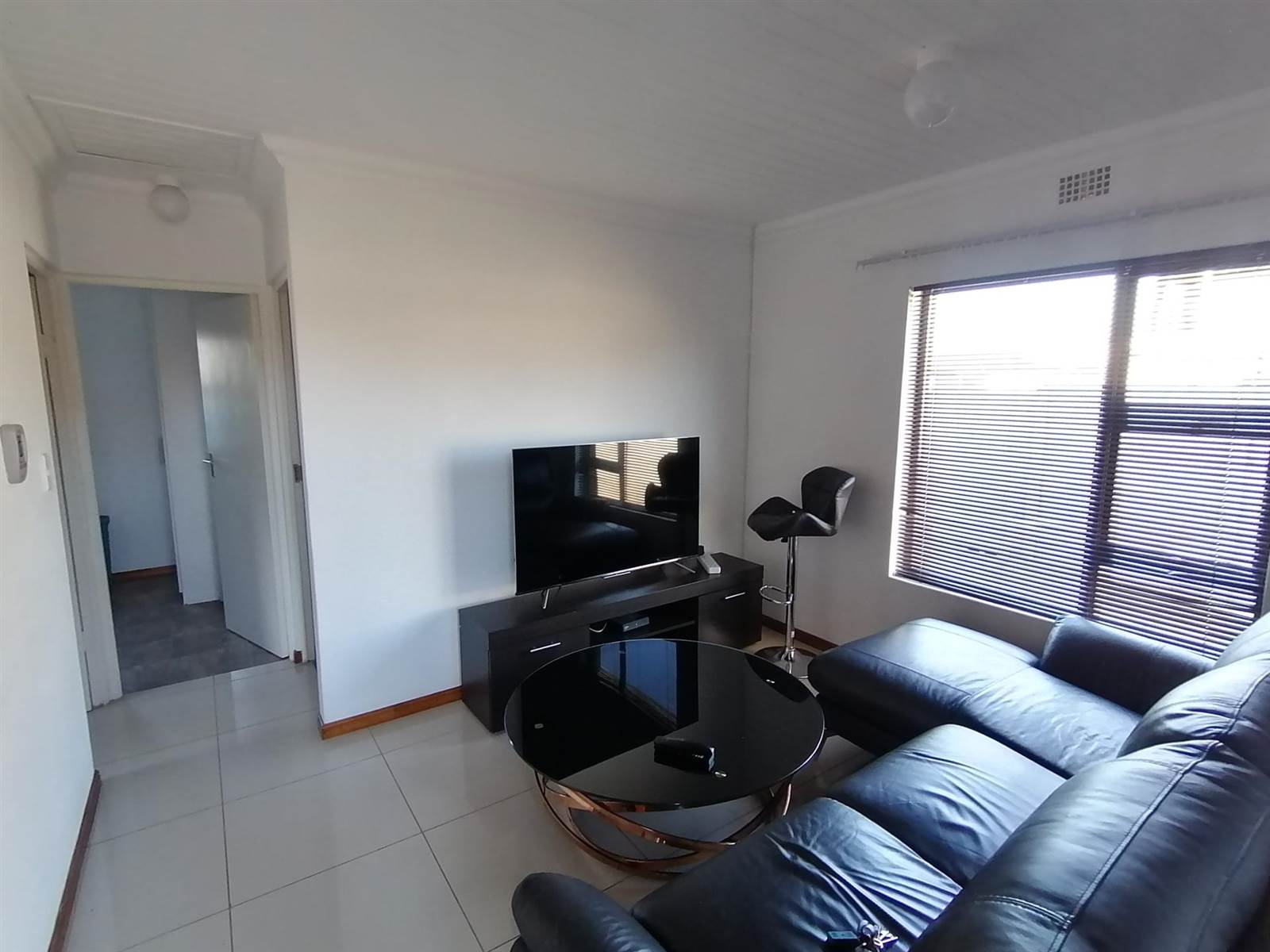 2 Bed House in Rondevallei photo number 6