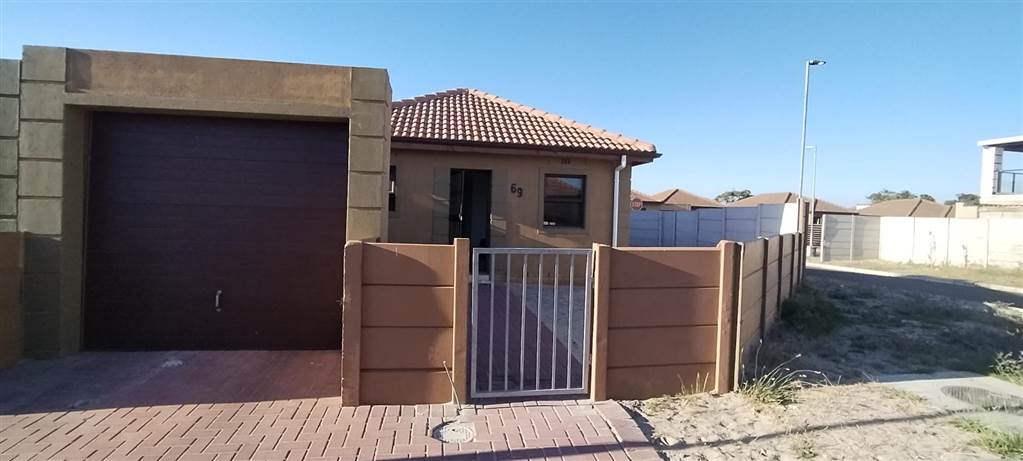 2 Bed House in Rondevallei photo number 1