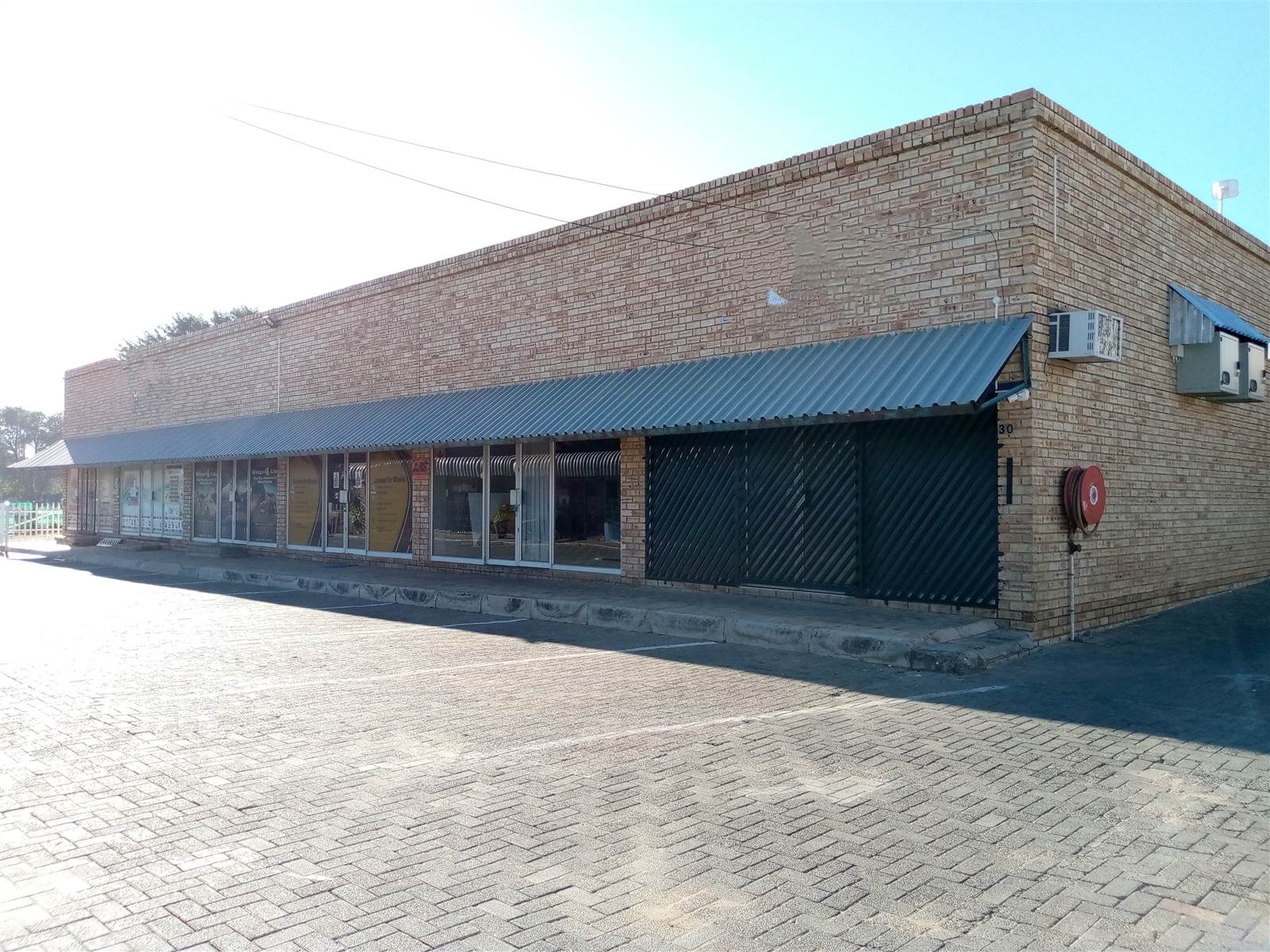 750  m² Commercial space in Bo Dorp photo number 3