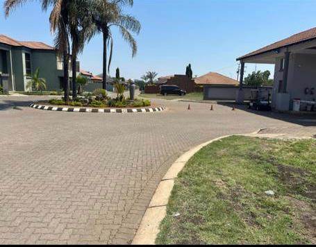 566 m² Land available in Heatherview photo number 4