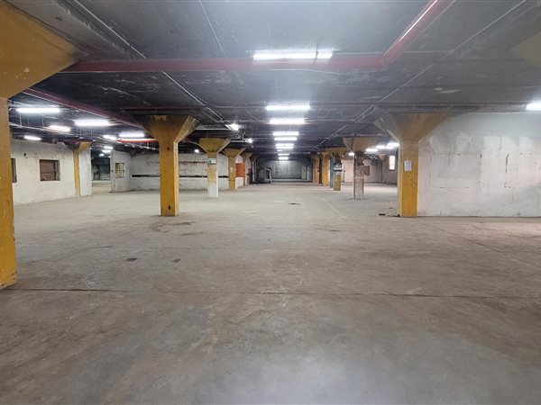 3 200 m² Industrial space 3 200 m² Industrial space