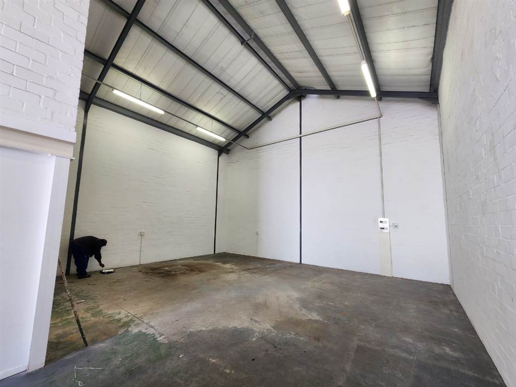204  m² Industrial space in Montague Gardens photo number 3