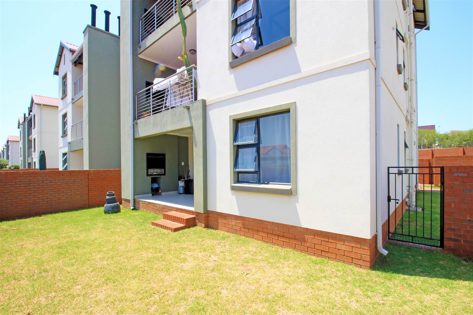 3 Bed Townhouse in Golden Fields Estate photo number 1