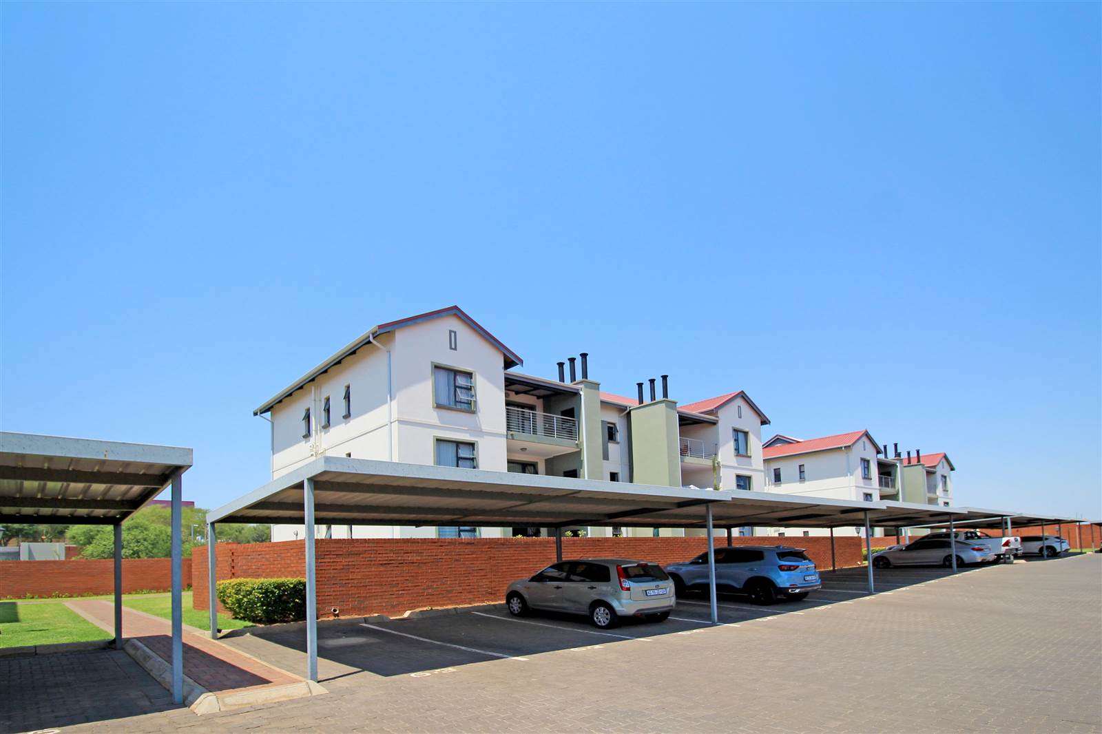 3 Bed Townhouse in Golden Fields Estate photo number 9