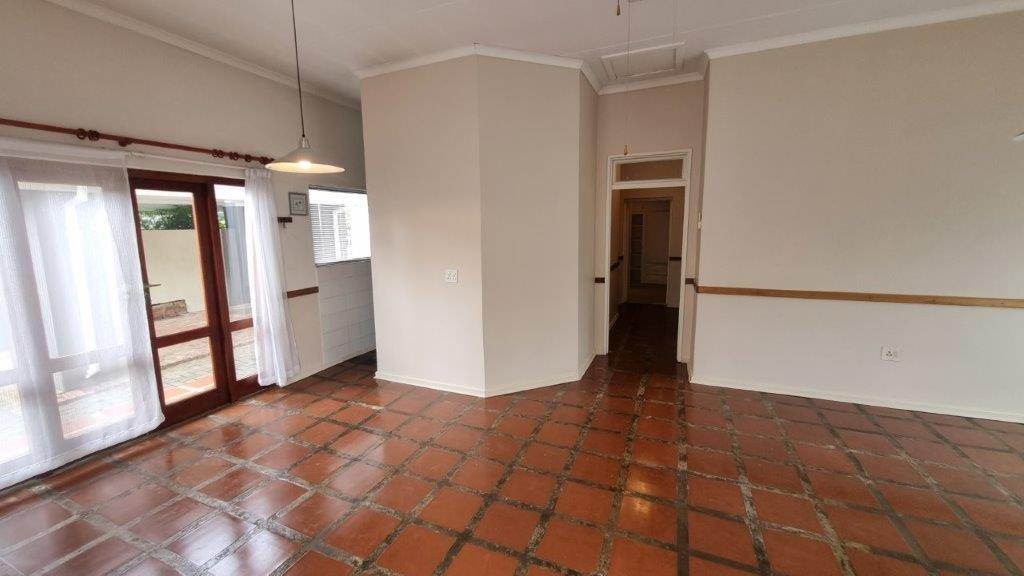 2 Bed House in Bayswater photo number 8