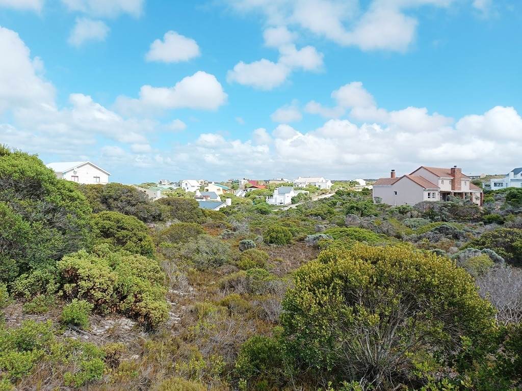 748 m² Land available in Suiderstrand photo number 1