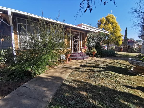 3 Bedroom House 3 Bedroom House