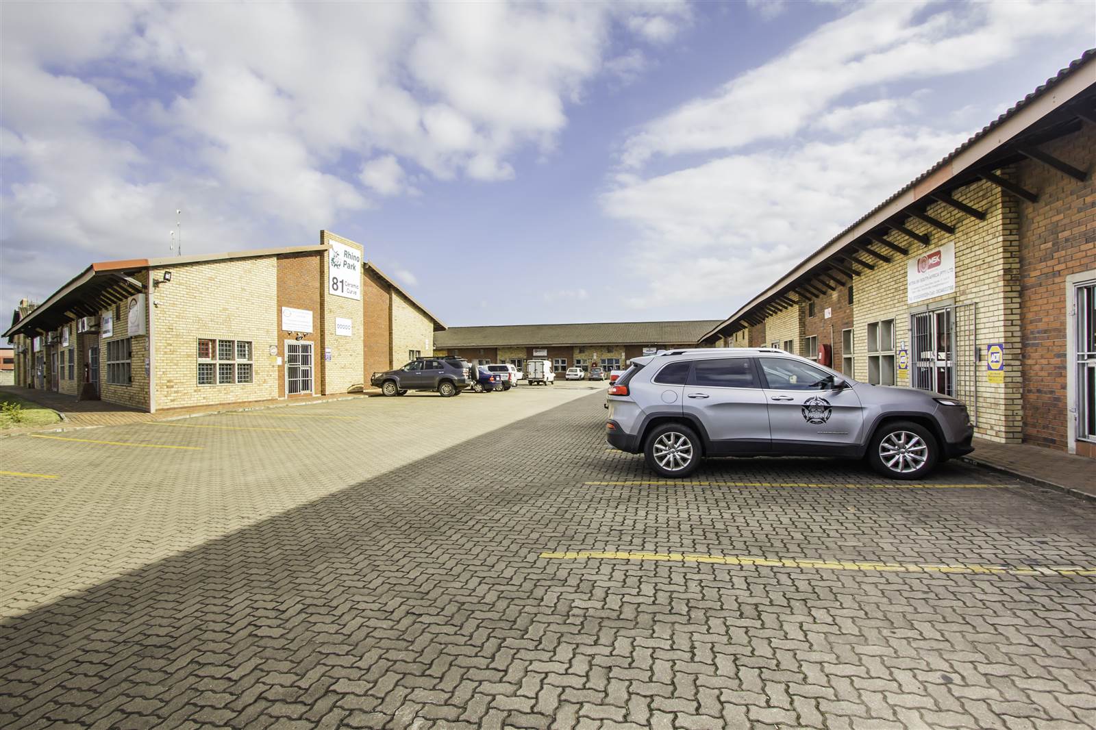 170  m² Industrial space in Alton photo number 6