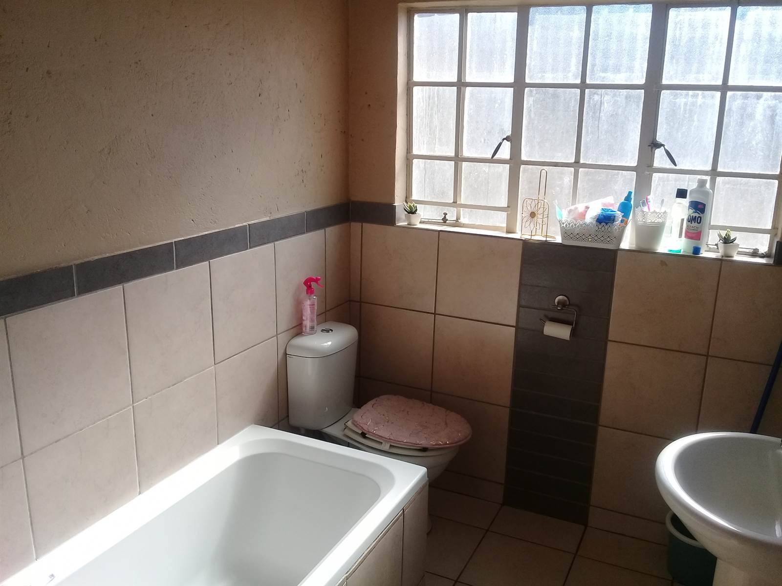 2 Bed Duplex in Waterval East photo number 7