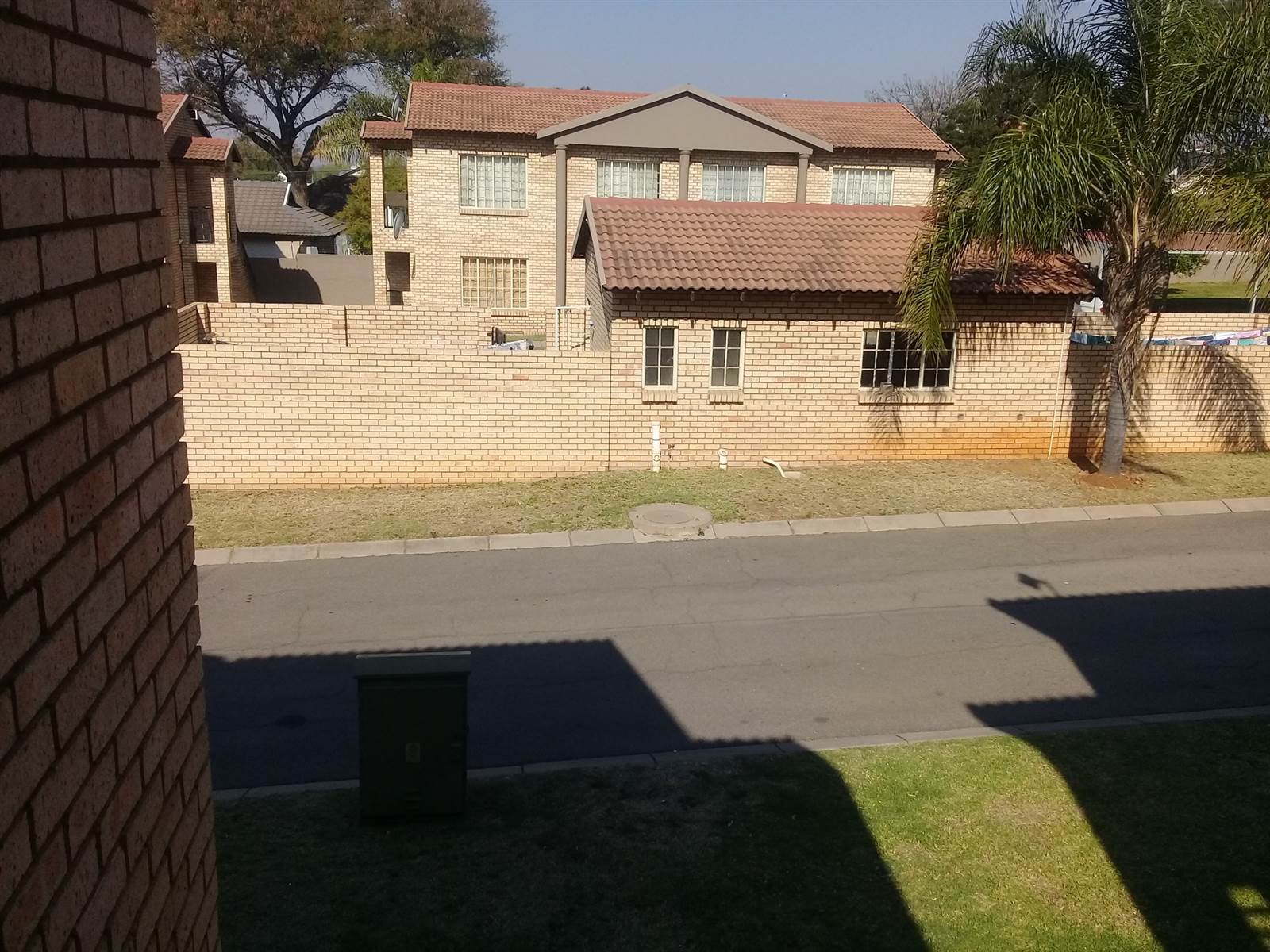 2 Bed Duplex in Waterval East photo number 12