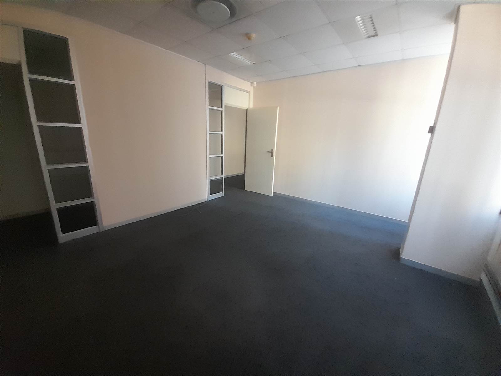 154.9  m² Commercial space in Durban CBD photo number 11