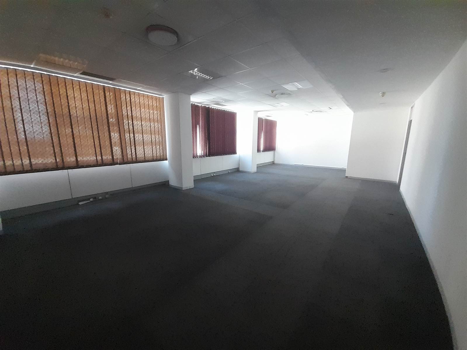 154.9  m² Commercial space in Durban CBD photo number 2