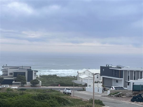 794 m² Land available in Yzerfontein