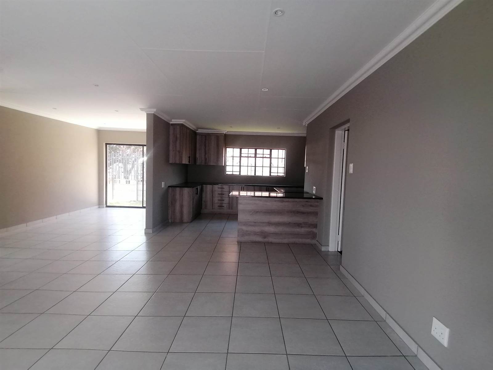 3 Bed Townhouse in Ermelo photo number 5