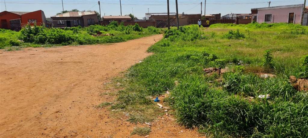 1456 m² Land available in Katlehong photo number 8