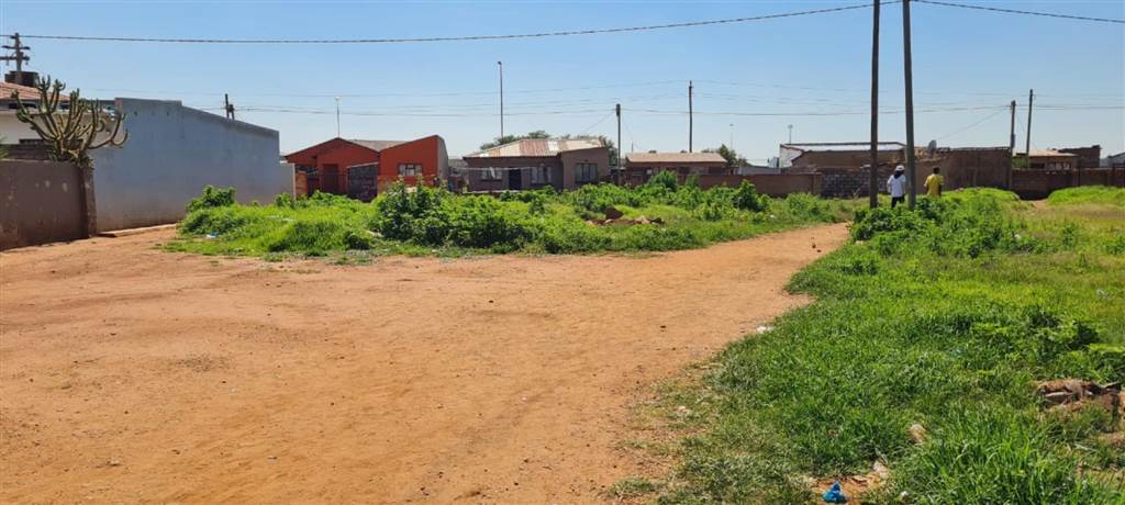 1456 m² Land available in Katlehong photo number 12