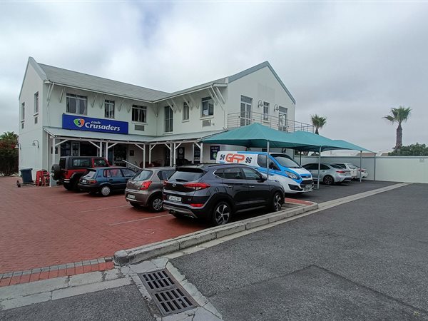 83  m² Commercial space in Tableview