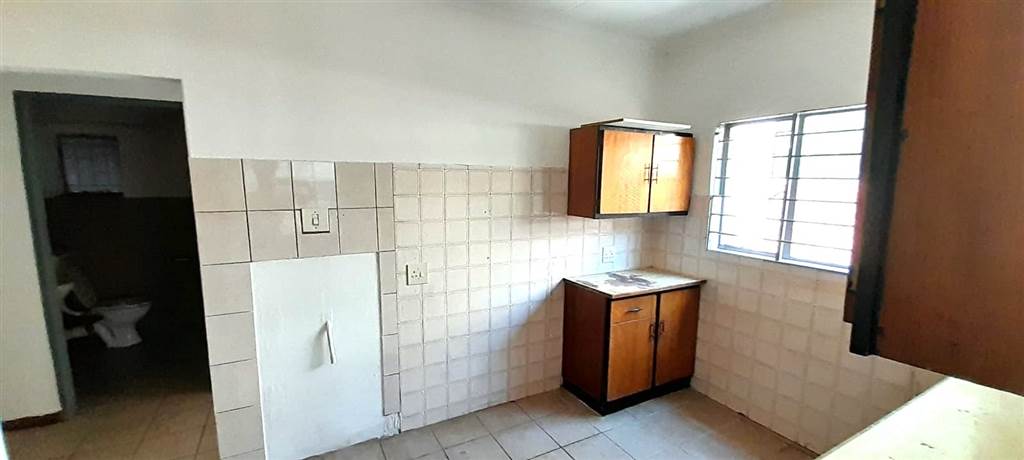69  m² Commercial space in Garsfontein photo number 4