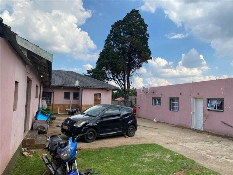 10 Bed House in Kempton Park Ext 2 photo number 4