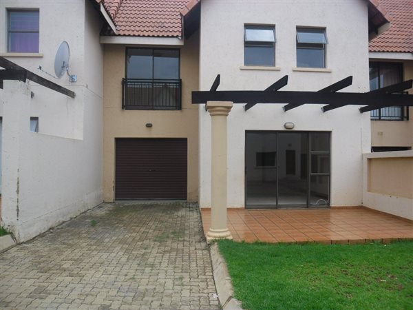 3 Bedroom Townhouse 3 Bedroom Townhouse
