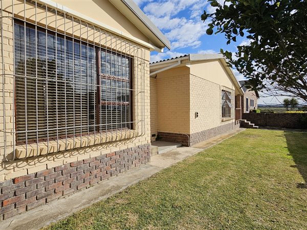 3 Bedroom House 3 Bedroom House