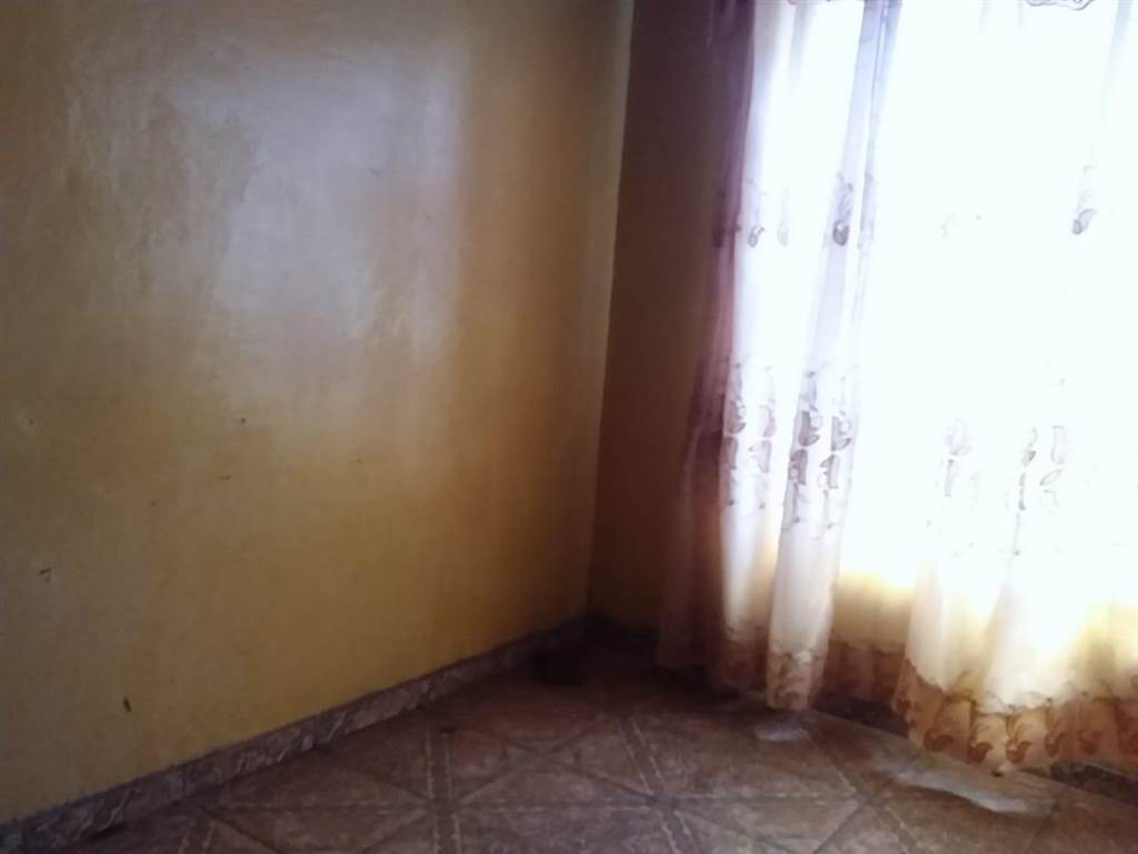 3 Bed House in Lethlabile photo number 14