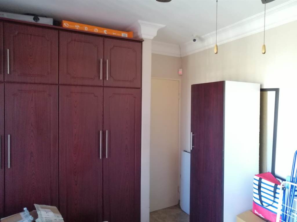 2 Bed Apartment in Stanger Central photo number 15