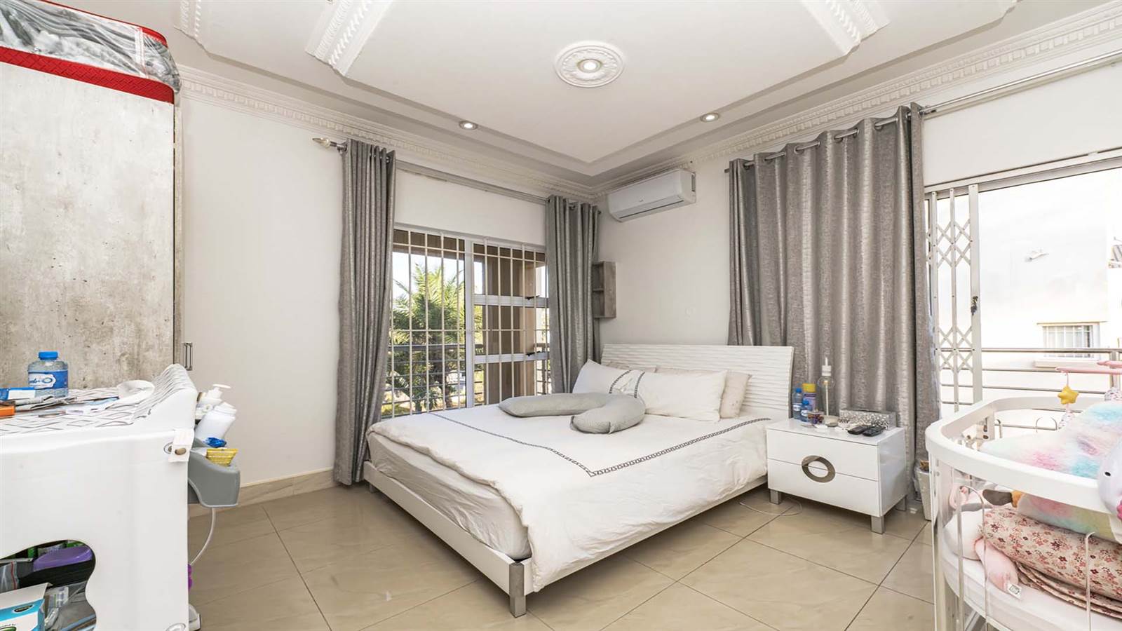 5 Bed House in Umhlanga Rocks photo number 13