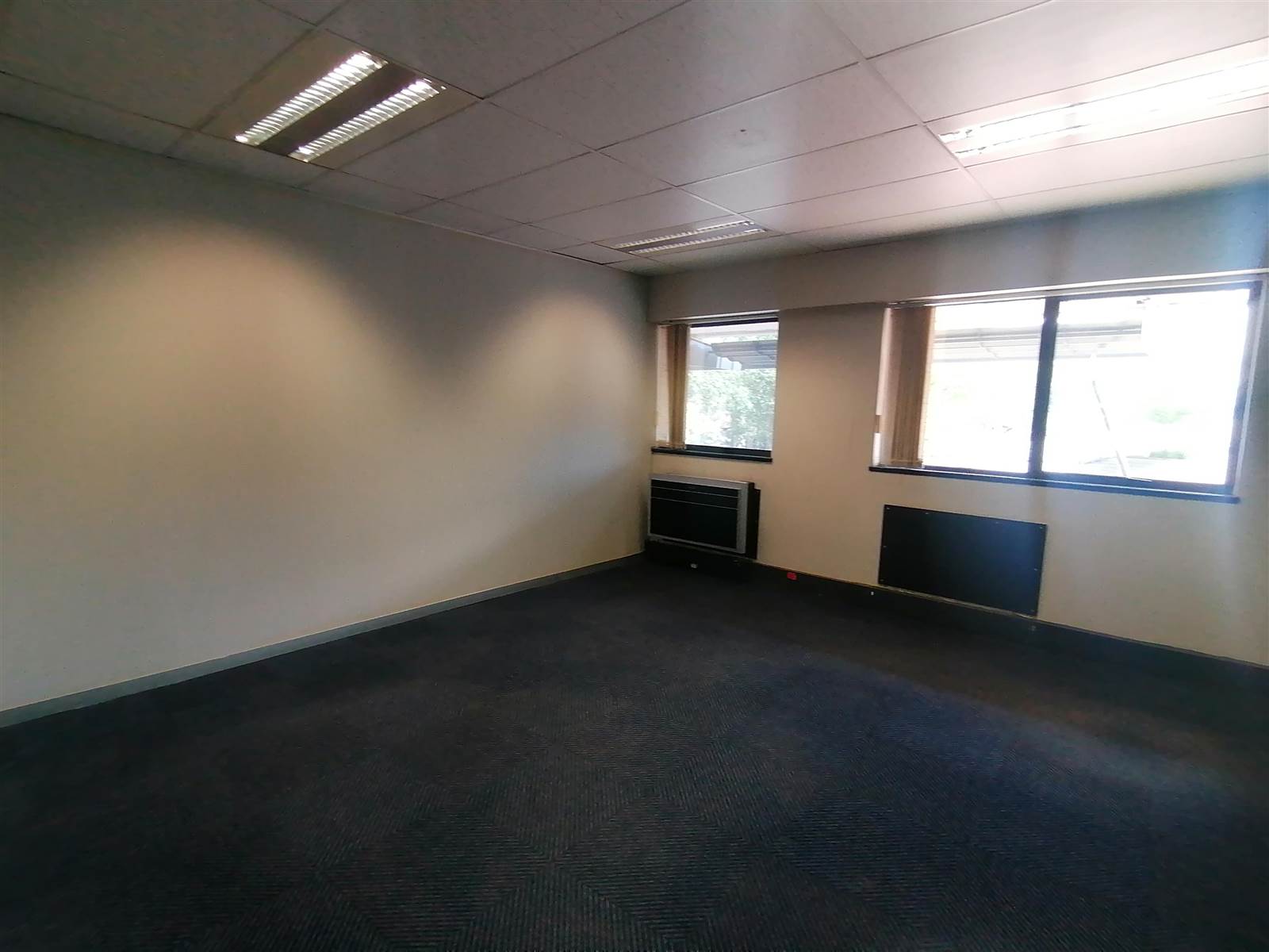 517  m² Commercial space in Halfway House photo number 23