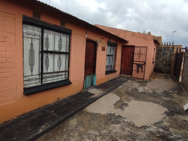 2 Bedroom House 2 Bedroom House