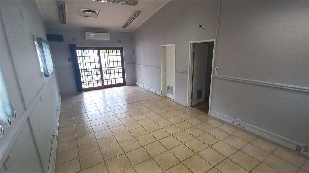 683  m² Commercial space in Nelspruit photo number 10