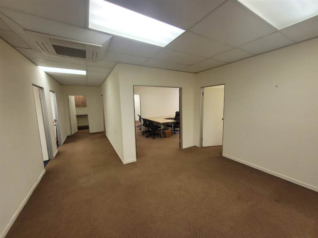 124  m² Commercial space in Kempton Park Central photo number 14