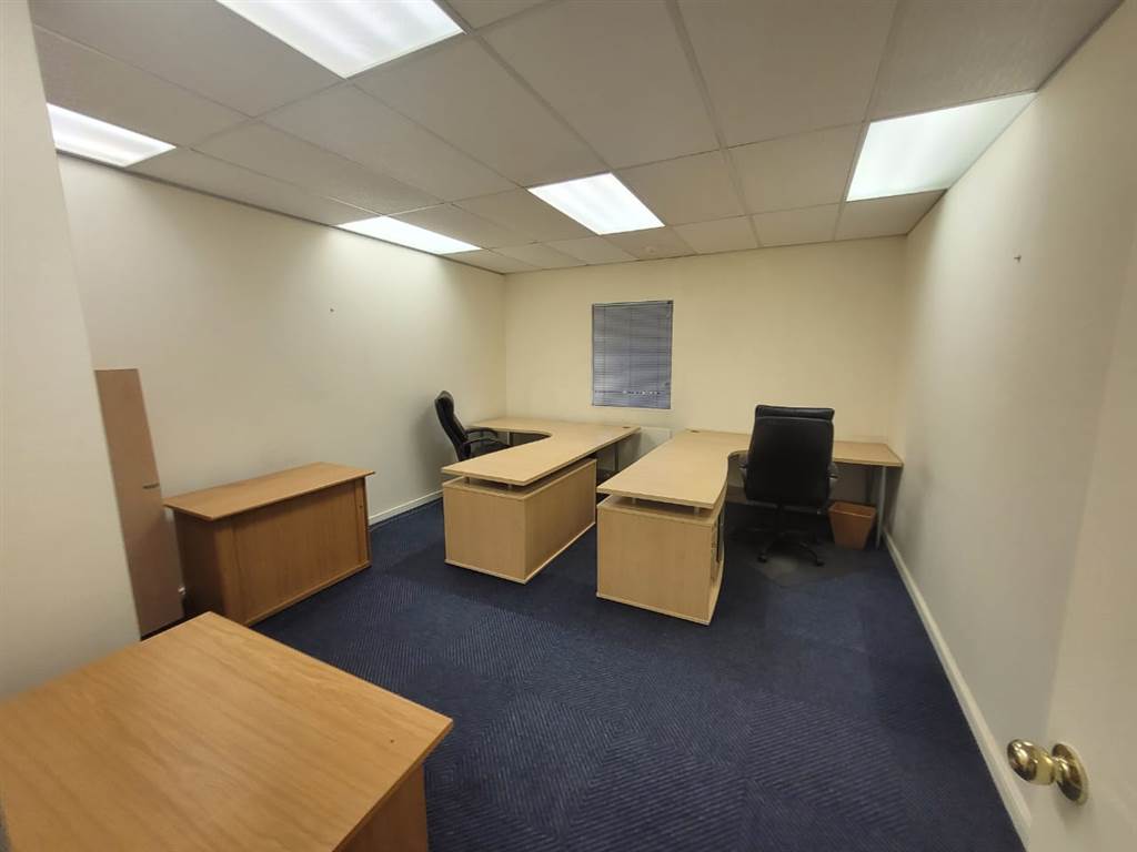 124  m² Commercial space in Kempton Park Central photo number 9