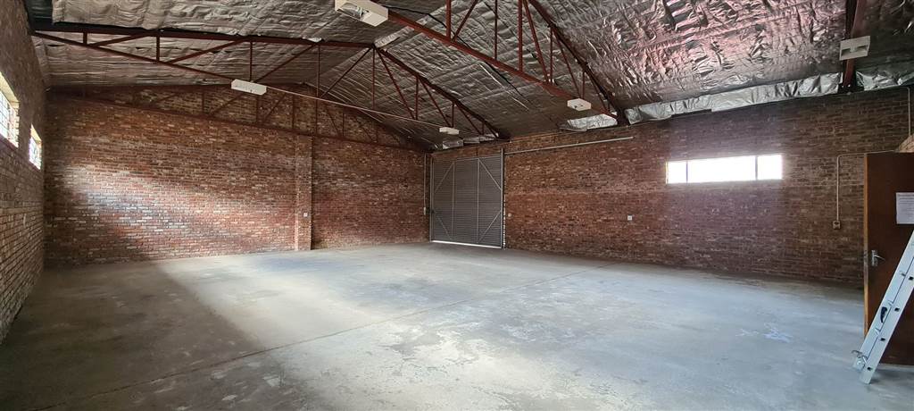 227  m² Industrial space in Potchefstroom Central photo number 9