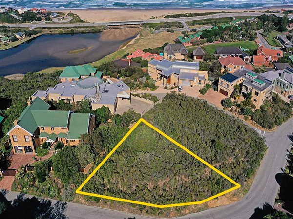 842 m² Land available in Wilderness