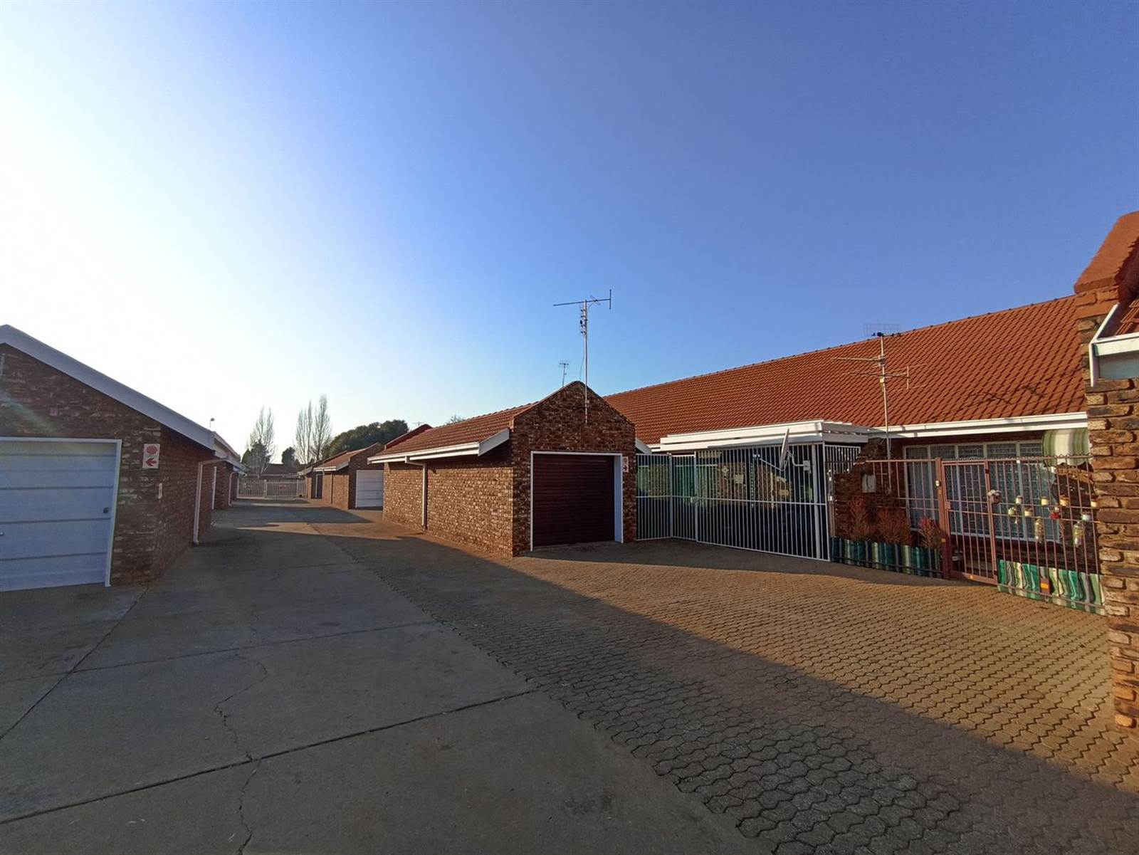 3 Bed Simplex in Potchefstroom Central photo number 1